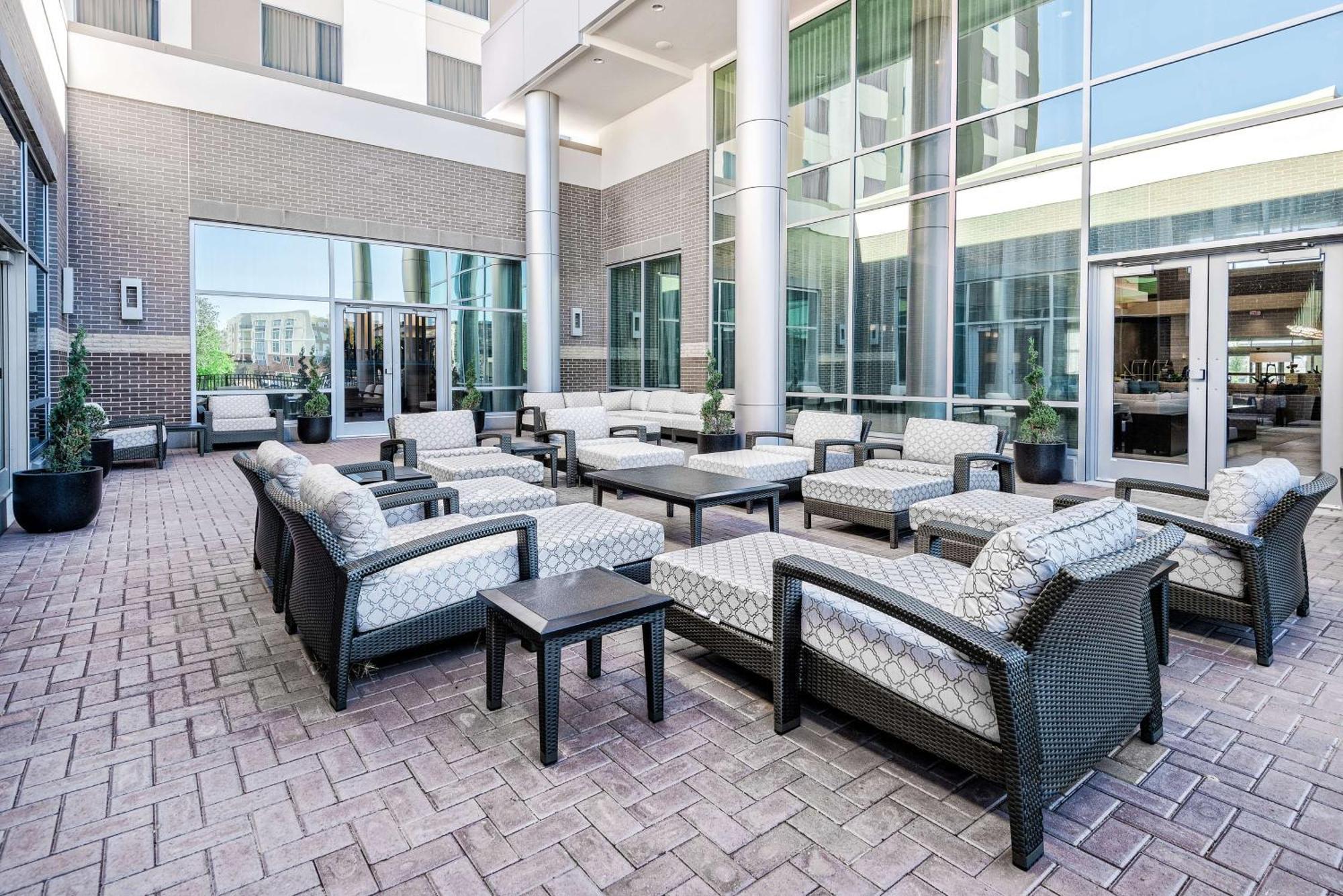 Embassy Suites By Hilton College Station Eksteriør billede